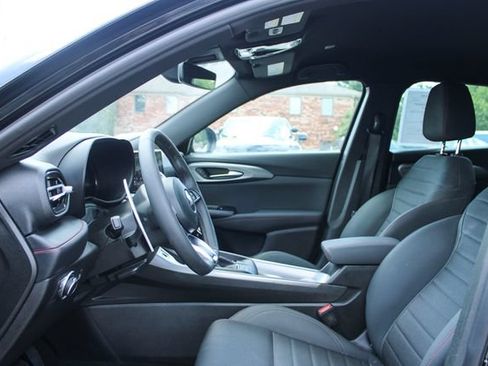 Used 2025 Dodge Hornet R/T AWD/4WD image 13