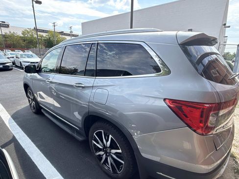 Used 2022 Honda Pilot Touring image 3