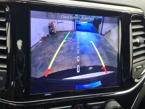 Used 2019 Jeep Grand Cherokee Trailhawk AWD/4WD image 18