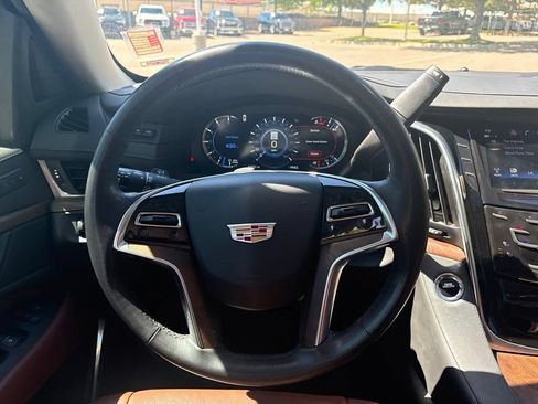 Used 2020 Cadillac Escalade Premium Luxury AWD/4WD image 12
