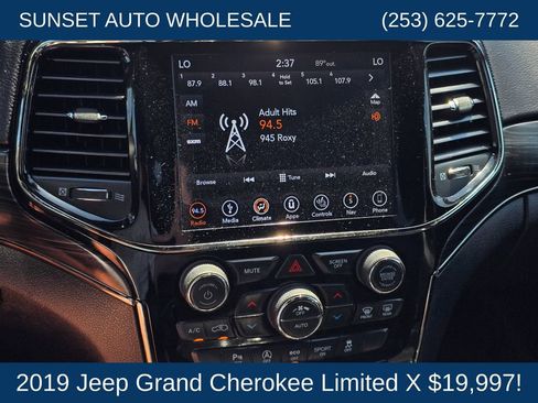 Used 2019 Jeep Grand Cherokee Limited X AWD/4WD image 32