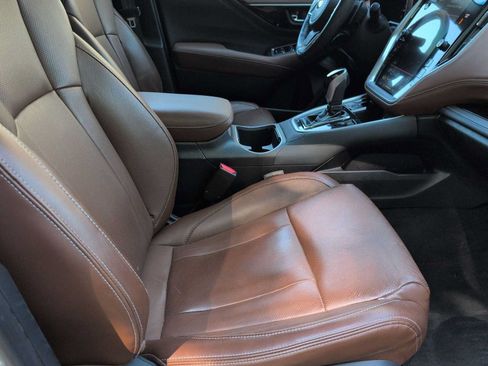 Used 2020 Subaru Outback Touring AWD/4WD image 21