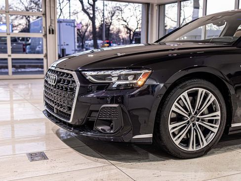 Used 2024 Audi A8 L 3.0T image 4