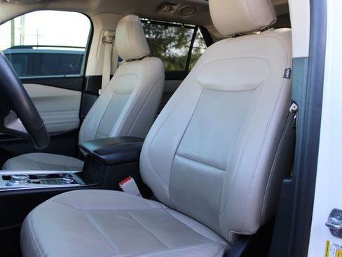 Used 2021 Ford Explorer Limited w/ Equipment Group 301A AWD/4WD image 21