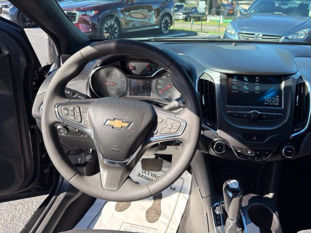 Used 2018 Chevrolet Cruze LT w/ Redline Edition FWD image 17