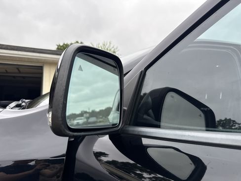 Used 2018 Dodge Durango SRT w/ Technology Group AWD/4WD image 13