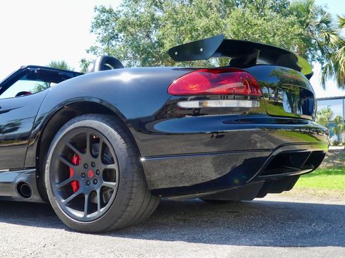Used 2004 Dodge Viper SRT-10 image 54
