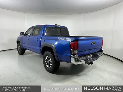 Used 2018 Toyota Tacoma TRD Off-Road image 6