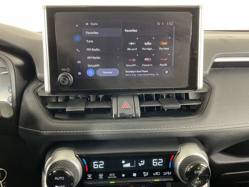 Used 2025 Toyota RAV4 LE AWD/4WD image 13