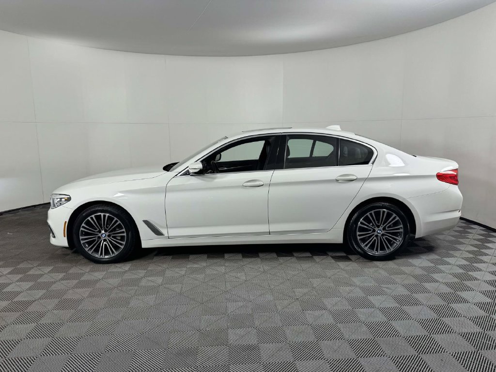 Used 2019 BMW 530i xDrive AWD/4WD image 11