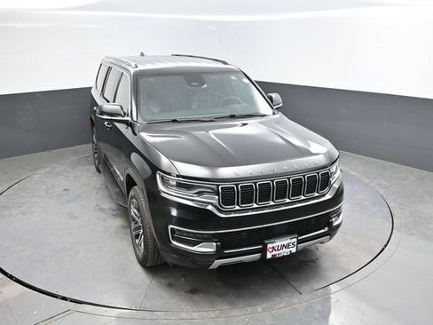 Used 2024 Jeep Wagoneer Series II w/ Flexible Seating Group AWD/4WD image 30