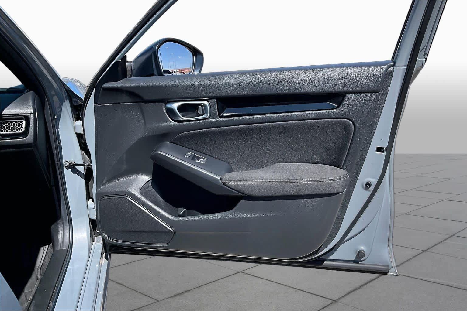 Used 2025 Honda Civic Sport image 23