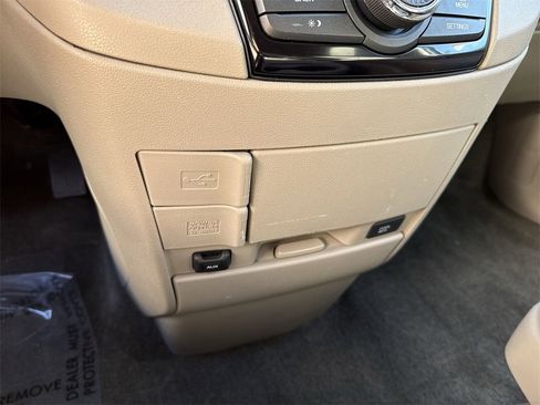 Used 2017 Honda Odyssey EX-L image 52