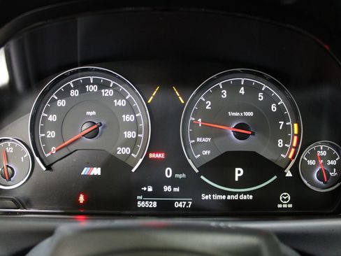 Used 2015 BMW M4 Convertible image 28