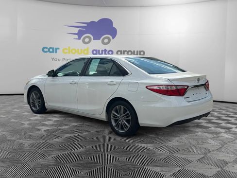 Used 2015 Toyota Camry SE FWD image 3