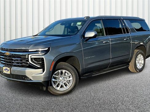 New 2026 Chevrolet Suburban LT w/ Comfort Package image 7