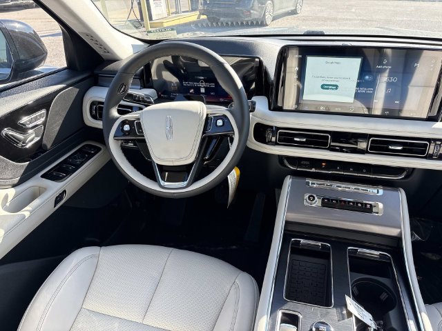 New 2027 Lincoln Aviator AWD image 14
