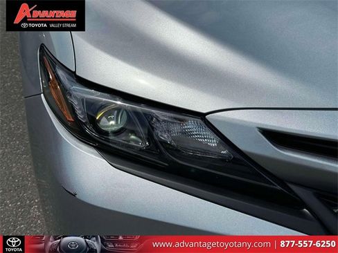 Used 2023 Toyota Camry SE image 12