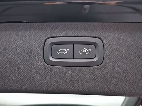 Used 2023 Volvo XC90 B6 Ultimate w/ Protection Package AWD/4WD image 33