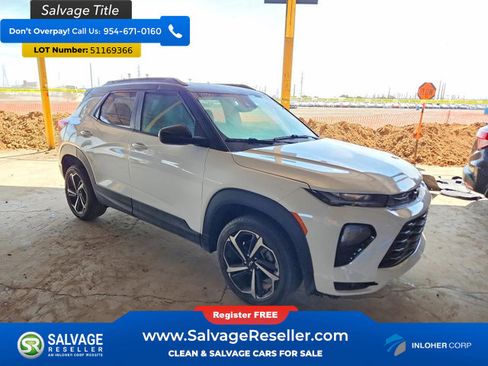Used 2021 Chevrolet TrailBlazer RS w/ Technology Package FWD image 5