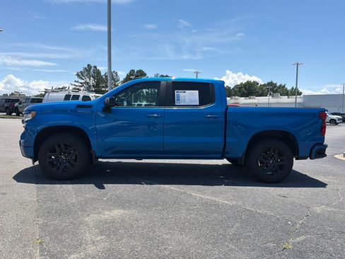 Used 2023 Chevrolet Silverado 1500 RST w/ Z71 Off-Road Package AWD/4WD image 9