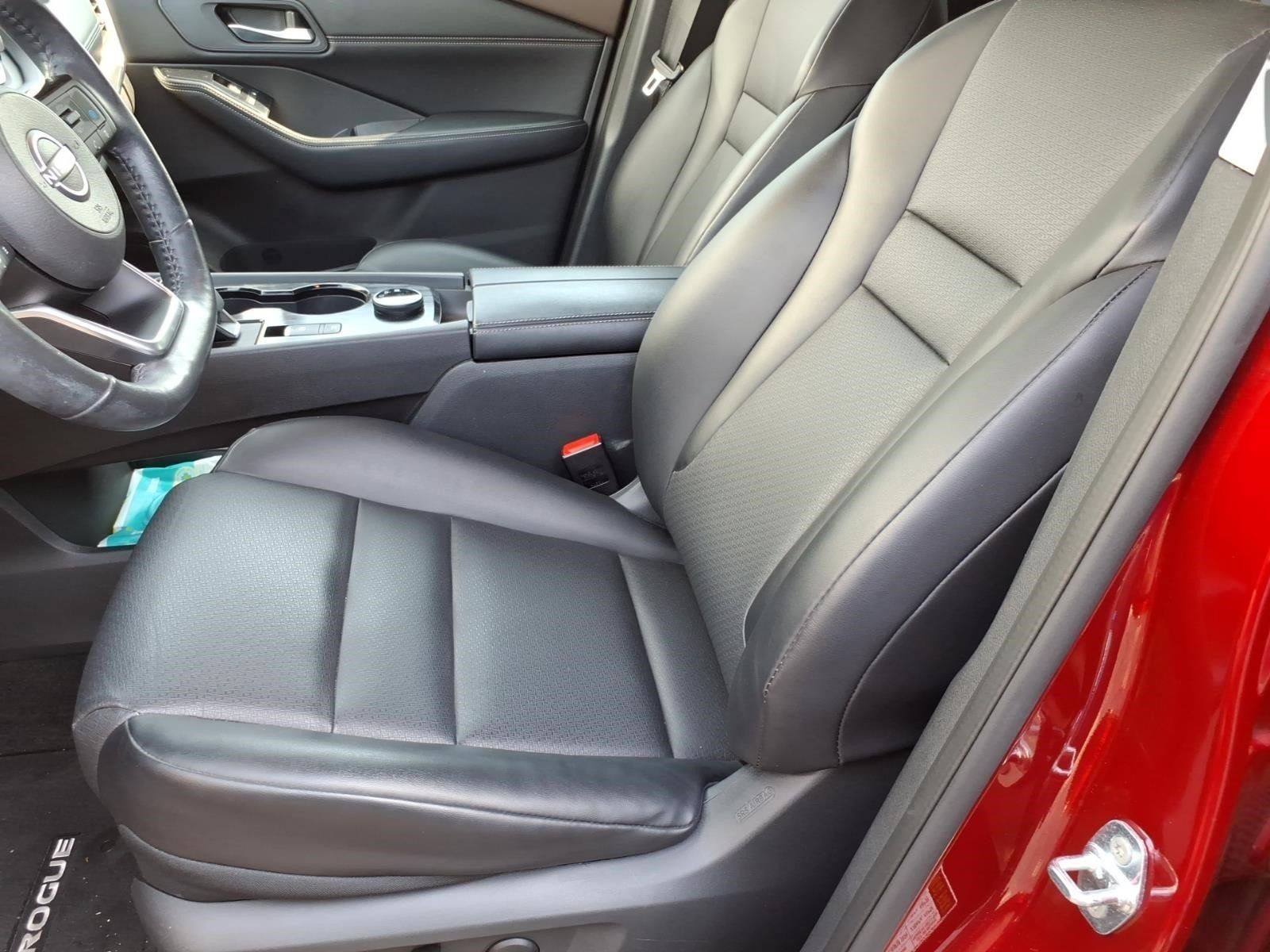 Used 2023 Nissan Rogue SV w/ SV Premium B Package AWD/4WD image 10