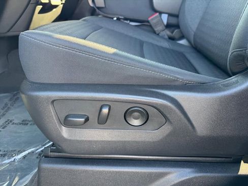 Used 2025 Chevrolet Silverado 1500 Custom image 15