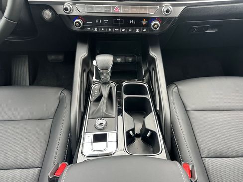 New 2025 Kia Telluride LX image 28