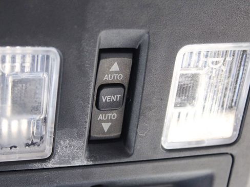 Used 2018 RAM 2500 Limited image 29