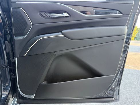 Used 2023 Cadillac Escalade ESV Sport image 51