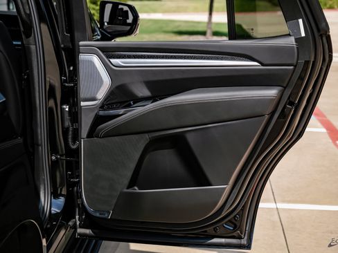 Used 2025 Cadillac Escalade V image 88