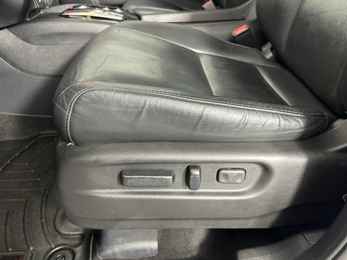 Used 2017 Honda Pilot Touring image 34