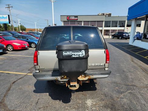 Used 1999 Chevrolet Suburban 4WD w/ Preferred Equipment Group 2 image 13