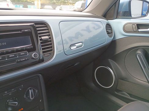 Used 2013 Volkswagen Beetle 2.5 image 16