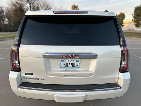 Used 2015 GMC Yukon XL Denali w/ Open Road Package image 7
