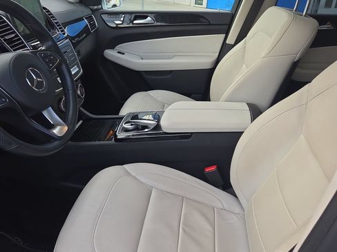 Used 2017 Mercedes-Benz GLS 450 4MATIC image 14