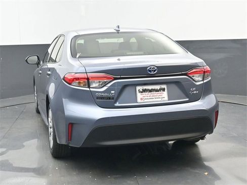 Used 2025 Toyota Corolla LE image 4