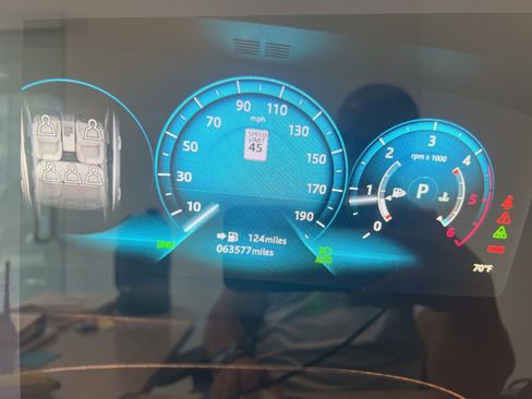 Used 2017 Jaguar XF R-Sport image 5