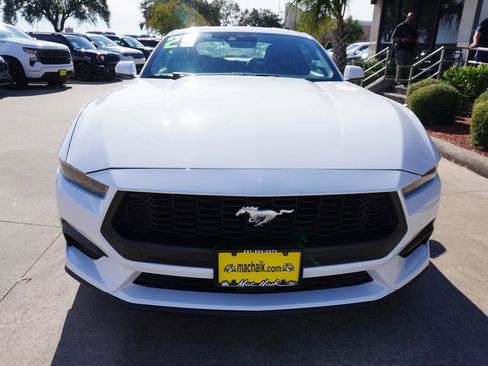 Certified 2025 Ford Mustang Coupe image 2