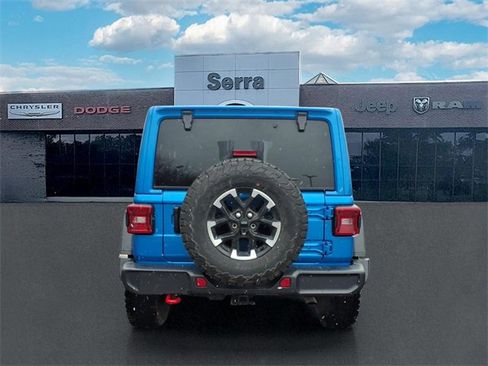 Used 2025 Jeep Wrangler Rubicon w/ Convenience Group image 5