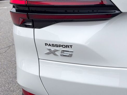 New 2026 BMW X5 xDrive40i w/ Executive Package AWD/4WD image 6