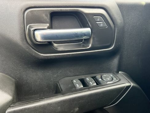 Used 2020 Chevrolet Silverado 1500 Custom Trail Boss w/ Custom Convenience Package image 13