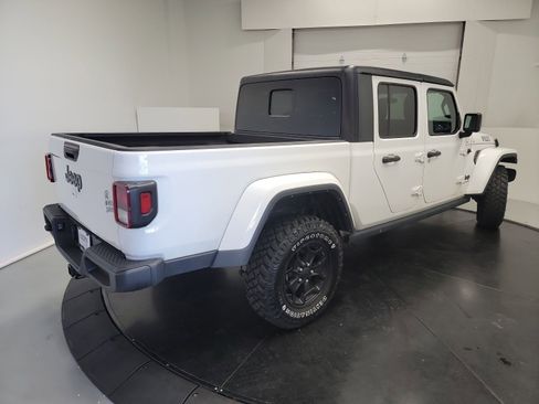 Used 2021 Jeep Gladiator Sport image 9