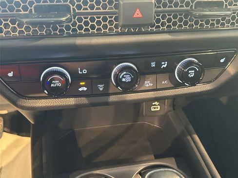 New 2025 Honda HR-V Sport image 16