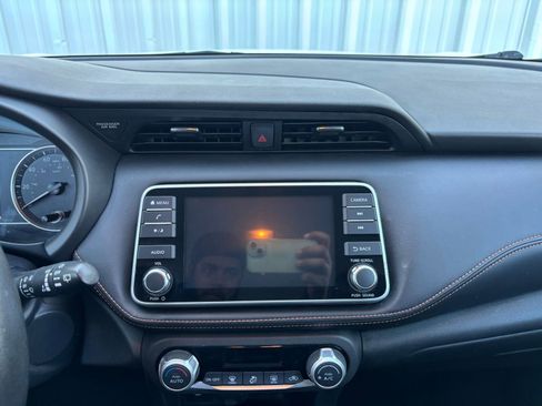 Used 2020 Nissan Kicks SR w/ Exterior Package image 22