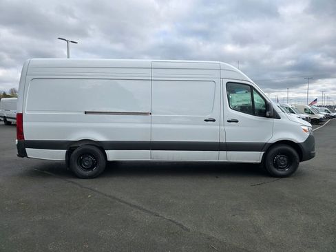 New 2025 Mercedes-Benz Sprinter 2500 image 6