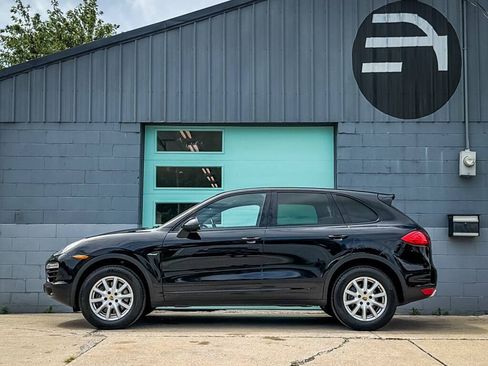 Used 2014 Porsche Cayenne Diesel AWD/4WD image 3