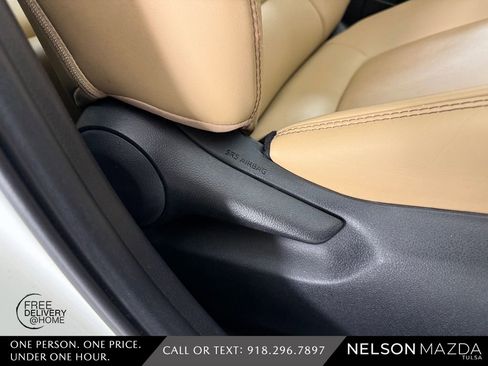 Used 2019 Toyota RAV4 XLE Premium AWD/4WD image 42