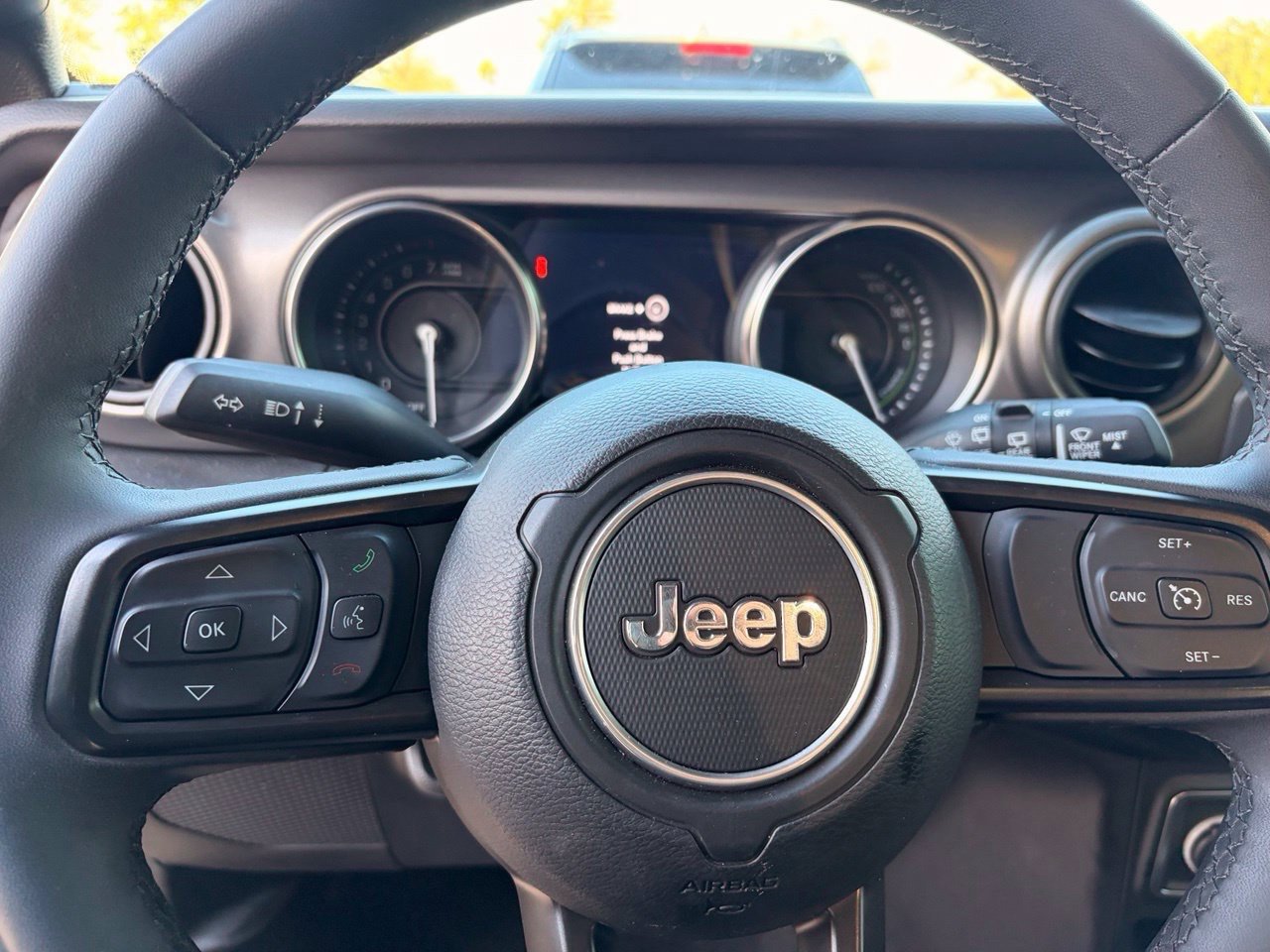 Used 2023 Jeep Wrangler Unlimited AWD/4WD image 16