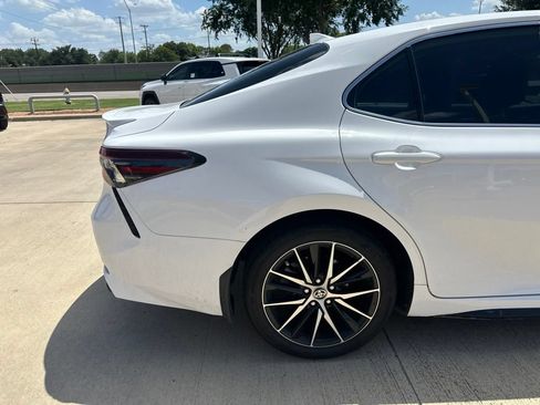 Used 2024 Toyota Camry SE FWD image 7